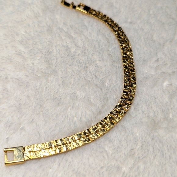 Vintage Women's Gold Plated Textured Bracelet - Picture 6 of 7